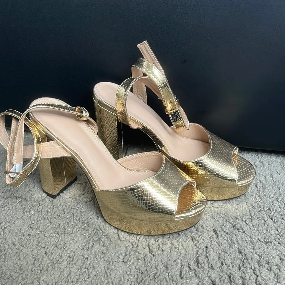 Gold Platform Heels - Picture 1 of 3